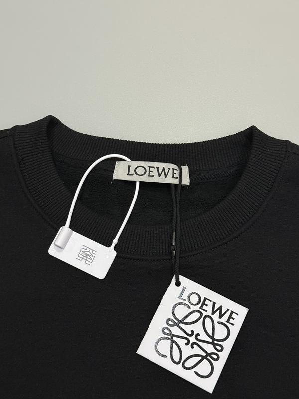 ブランドパーカー側面デザイン